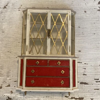 Casa de Muñecas Casa de Muñecas China Gabinete Terciopelo Rojo Plástico Miniatura De Colección IDEAL  Foto 1 de 4