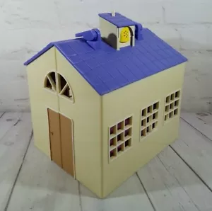 Peppa Pig's Deluxe 8"x 8"x 7" Carry Scuola Casa Playset, NO Accessori (2003) - Foto 1 di 12