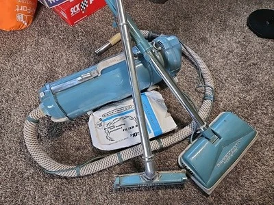 Electrolux Modelo L Azul Bote Aspirador Base Motor, Cabezal Eléctrico, Varillas, etc. Foto 1 de 4