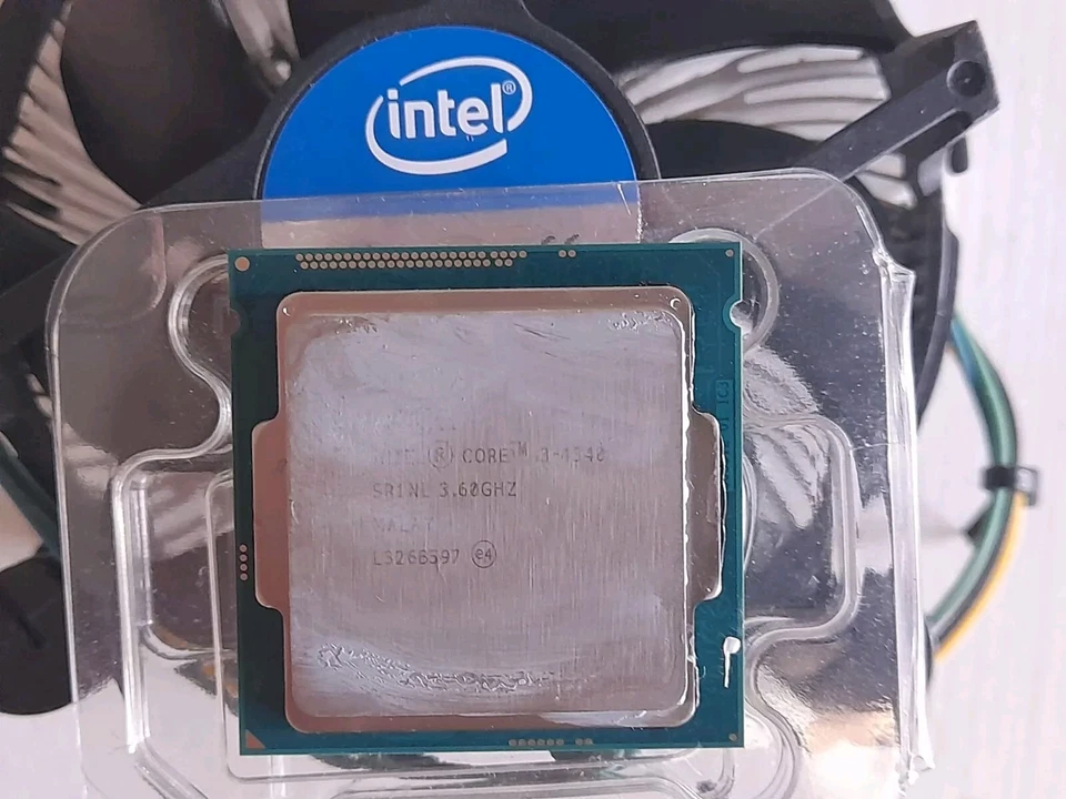 Intel Core i3-4340 3.6GHz Socket LGA1150 CPU SR1NL with Cooling Fan - Image 1 of 4