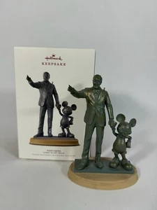 Hallmark 'Partners' 100 Anniversario - Walt Disney e Topolino 2023 - Foto 1 di 4
