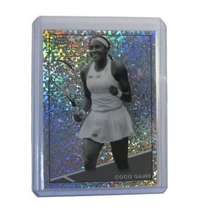 Coco Gauff RC 2021 Topps Chrome Tennis Black & White Mini Diamond Refractor #100 - Imagen 1 de 2
