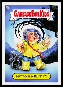 Buttoned Betty, 2022 Topps Garbage Pail Kids: Book Worms, #31b, - Imagen 1 de 2