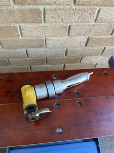 Desoutter Druckluft Knabber Druckluftschere Blech Schneiden Luft- und Raumfahrt - Bild 1 von 4