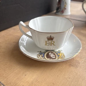 queen anne 1977 Silver Jubilee Plate Cup And 1952 coronation Saucer - Picture 1 of 3