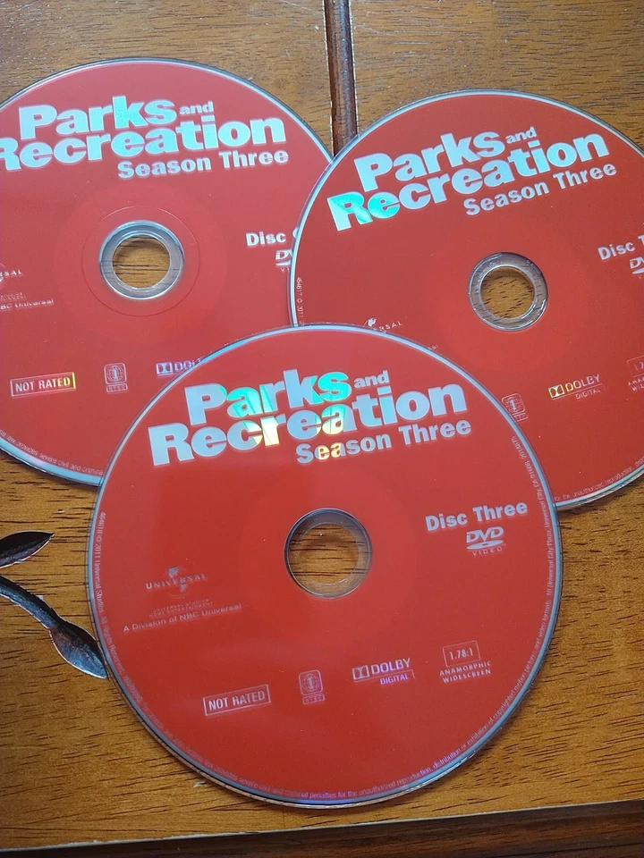 Parks and Recreation: Complete Third Season 3 (DVD, 2011, 3-Disc Set) Discs Only - Image 1 of 1