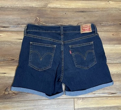 NUEVO Pantalones Cortos de Jean Levi's Longitud Media Tiro Medio Para Mujer Talla 29 8 Azul Denim Oscuro 4” Foto 1 de 4