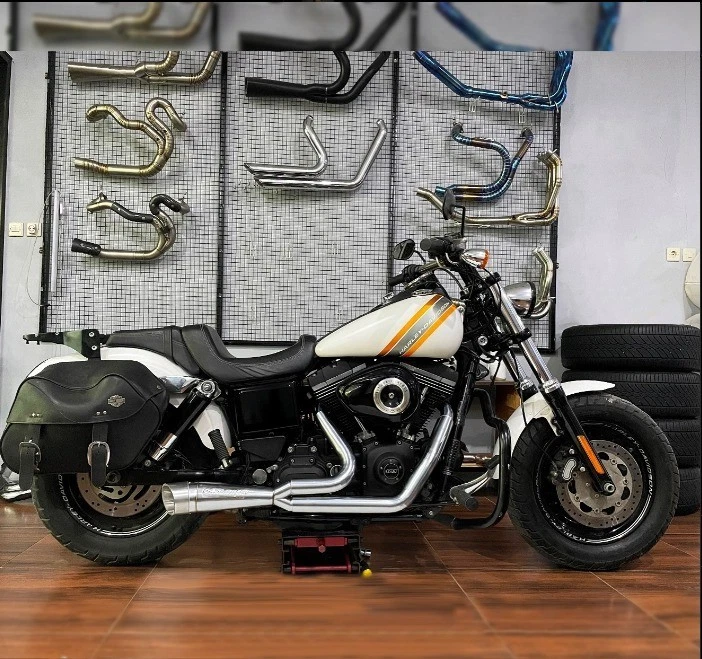 Tubos de escape personalizados 2012-2017 para Harley Davidson Softail Slim sistema completo 2-1 Foto 1 de 4