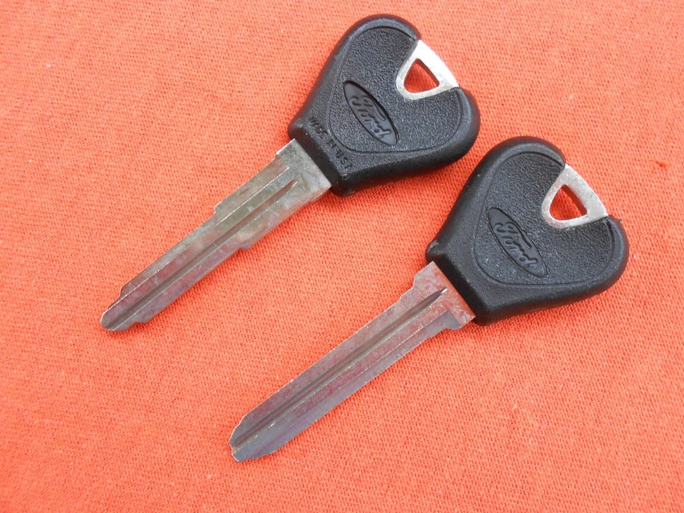 2 chaves de ignição Ford Aspire Nos em branco 1994 1995 1996 1997 - Imagem 1 de 1
