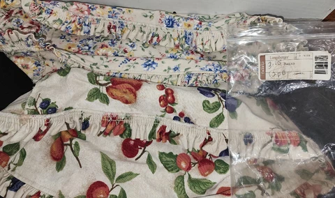 Set Of Longaberger Bread Basket Liner's Fruits And Flowers Cover