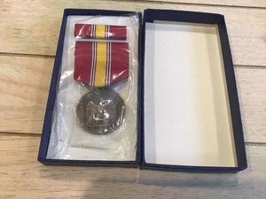 1974 National Defense Service Medal NDSM Sealed USMC Army USAF Navy Coast Guard - Picture 1 of 2
