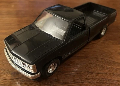 Chevrolet Silverado C-1500 1988 AMT ERTL SABLE NEGRO concesionario promoción 6262EO Foto 1 de 4