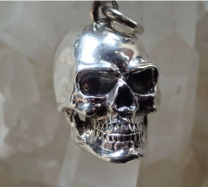 Colgante calavera de plata de ley - Imagen 1 de 4