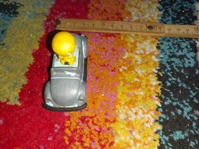 VECCHIO MODELLINO AUTO ERTL LOONEY TUNES TITTI - Immagine 1 di 4