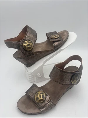 Sandálias de couro Taos femininas carrossel 2 botões anabela tamanho 37 EUA 6 - Imagem 1 de 4