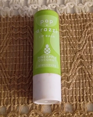 Bálsamo labial Pop Arazzi, coco piña, sin crueldad Foto 1 de 4