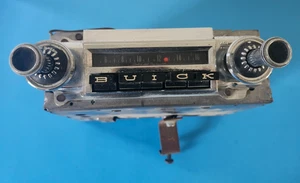 Buick Skylark Special Delco 1965 todo transistor AM botón pulsador radio ¡funciona!! - Imagen 1 de 7