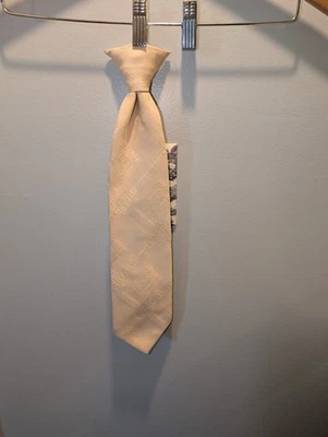 NWT Vintage Wembley Clip On Mens Necktie 70s Retro Yellow Print Tie - Image 1 of 4