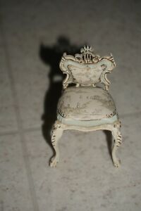  BESPAQ LOVELY VINTAGE PAINTED CHAIR 1:12 Dollhouse Miniature