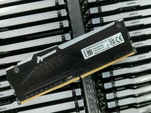 HP Kingston 32GB DDR5 5200 Desktop RAM 2Rx8 XMP5-5200 RGB UDIMM HP52U40D8HM-32F - Bild 1 von 3
