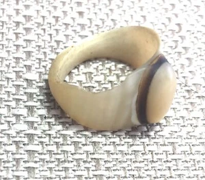 1980s Vintage Hand Made Shell Ring. Size 6.5 - Picture 1 of 10