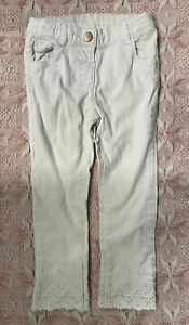 Next Girls White jeans, Size 3-4 Years. SW49
