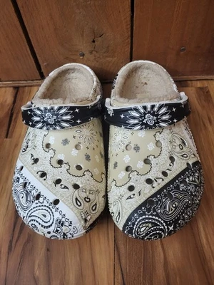 Zueco Chai Crocs Mujer Talla 6 Clásico Forrado Bandana Estilo, Cómodo, Transpirable  Foto 1 de 4
