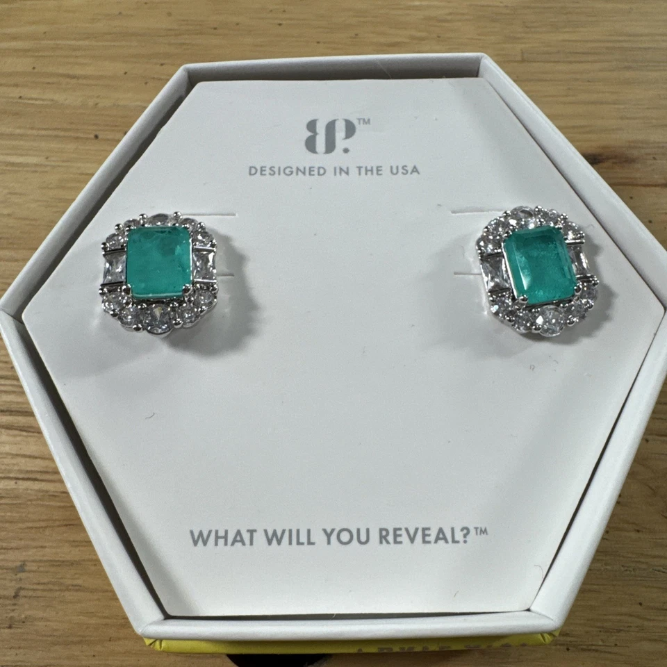 Pendientes de fiesta bomba susurros iluminados por el sol Foto 1 de 1