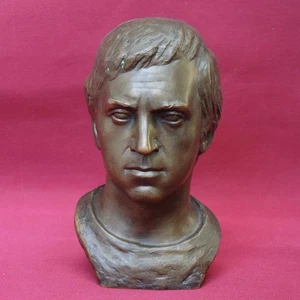 Antiguo busto de bronce fundido de la URSS Vladimir VYSOTSKY actor ruso estatua de colección 7" = 17 cm - Imagen 1 de 7