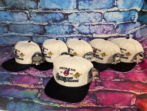 Eine Vintage New Era Cleveland Indians 1997 American League Champions Snapback Mütze - Bild 1 von 8