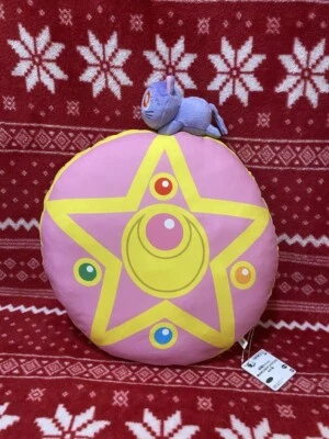 Sailor Moon Compact Cushion with Luna - Image 1 of 4