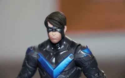 Figura #5 Batman Arkham Knight Nightwing 6,5" de Batman de DC Collectibles COMO NUEVA-NUEVA Foto 1 de 4
