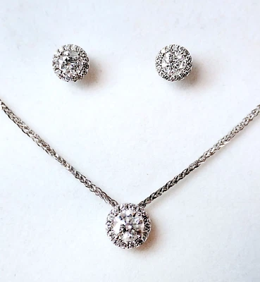 JUEGO DE PENDIENTES Y COLLAR 20" HALO DIAMANTE ORO BLANCO 14 KT aprox. 70 quilates y 0,60 quilates Foto 1 de 4