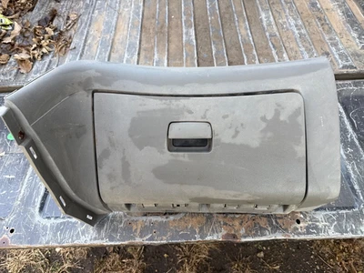 Chevrolet Malibu 2008-2012 OEM repuesto gris titanio conjunto guantera Foto 1 de 4