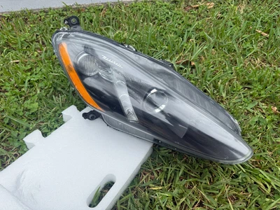 2013-2017 MASERATI GRANTURISMO HID XENON HEADLIGHT RIGHT COMPLETE  OEM Foto 1 de 4