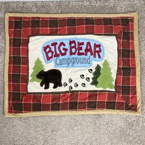 Woolrich Niños Oso Grande Campamento Almohada a Cuadros Madera Falsa Camping Cabina Ropa de Cama 26x20 - Imagen 1 de 7