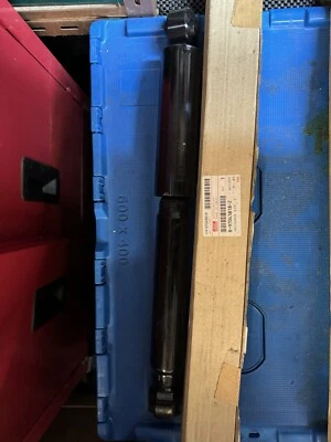 Amortiguador trasero Isuzu Trooper 8-97043818-2 Vauxhall Monterey mk2 1998-99 - Imagen 1 de 2