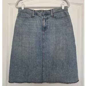 Club Monaco Denim Mini Skirt Sz 10 Classic Boho Western Festival Beachy Capsule - Picture 1 of 4