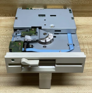 Vintage FDD 5.25” CHINON FR-506 Internal Floppy Disk Drive 1.2Mb Beige Untested - Picture 1 of 11