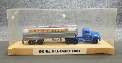 Vintage 1955 Aurora Plastic Model Ford 5000 Gallon Milk Trailer Truck 1:64 IOP - Image 1 of 4