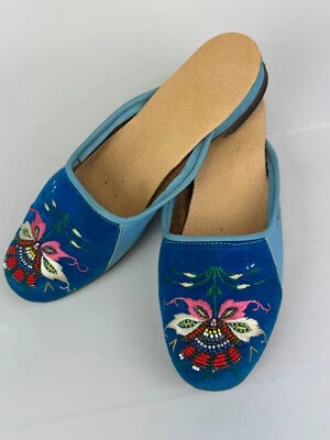Zapatillas sin cordones vintage chinas de terciopelo azul bordadas con cuentas talla 6 estrechas de EE. UU. Foto 1 de 4