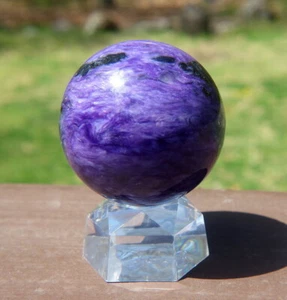 Esfera Charoite / Bola de Cristal Púrpura Rico con Egerina - Imagen 1 de 6