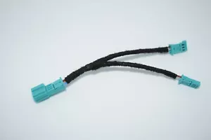 Y-Kabel zum nachrüsten der BMW LCI Cupholder-Ambiente - Bild 1 von 3