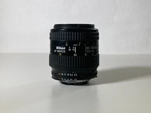 Nikon AF 28-70mm f/3.5-4.5 - Nikon F montura lente zoom para Nikon digital y analógica - Imagen 1 de 4
