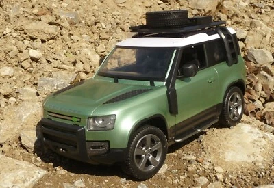 RC Land-Rover DEFENDER 90 mit AKKU + LICHT 38cm "Ferngesteuert 2,4-GHz"    51060 - Bild 1 von 4