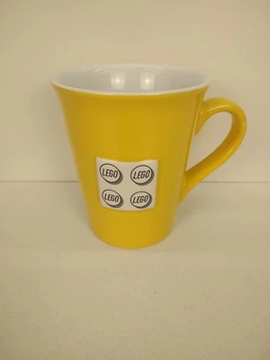 LEGO Taza de Café Cerámica Amarilla 2012 Logo Oficial Interior Blanco Dos Caras Foto 1 de 4