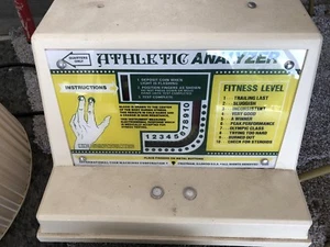 Vtg Arcade Game Electronic Athletic Analyzer Game Quarter Finger Party Toy RARE - Picture 1 of 7