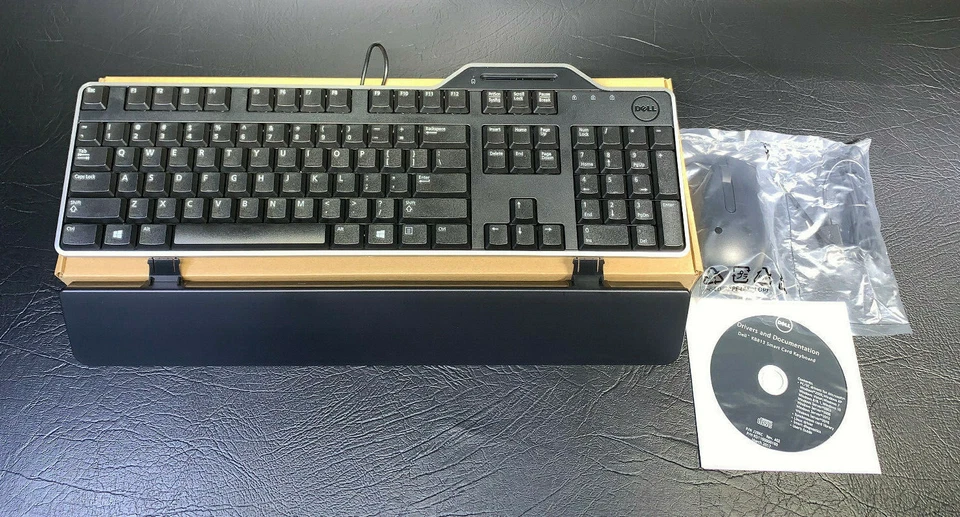 Dell Keyboard Smartcard USB KB813 with Dell Mouse MS116 - Image 1 of 1