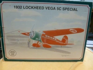 1992 Conoco Aviation1932 Lockheed Vega 5C Special Plane Die-Cast Coin Bank - Picture 1 of 11