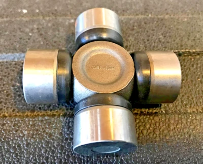 GMB Center Universal Joint - GU500 / 1217606 - For Volvo 240, 260, 740 & 760 - Image 1 of 4